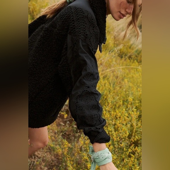 FREE PEOPLE SEASIDE FLEECE FAN FAVORITE PULLOVER - Picture 6 of 8